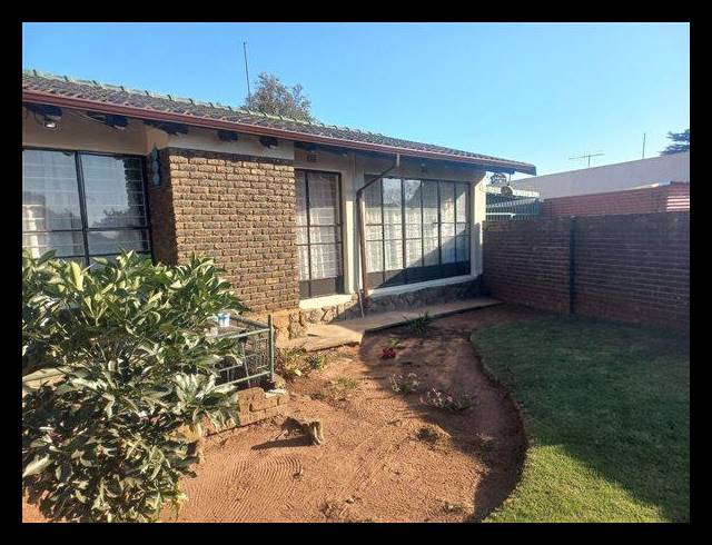 3 BEDROOM HOUSE FOR SALE IN BIRCHLEIGH